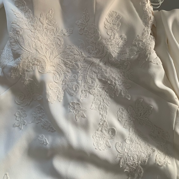 Essence of Australia Wedding Dress - Picture 6 of 11